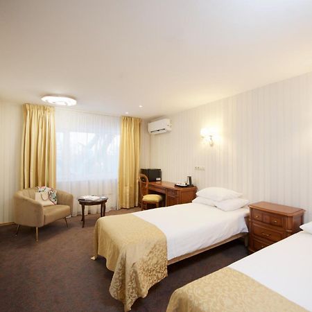 Villa Hotel Theresa Раквере Экстерьер фото
