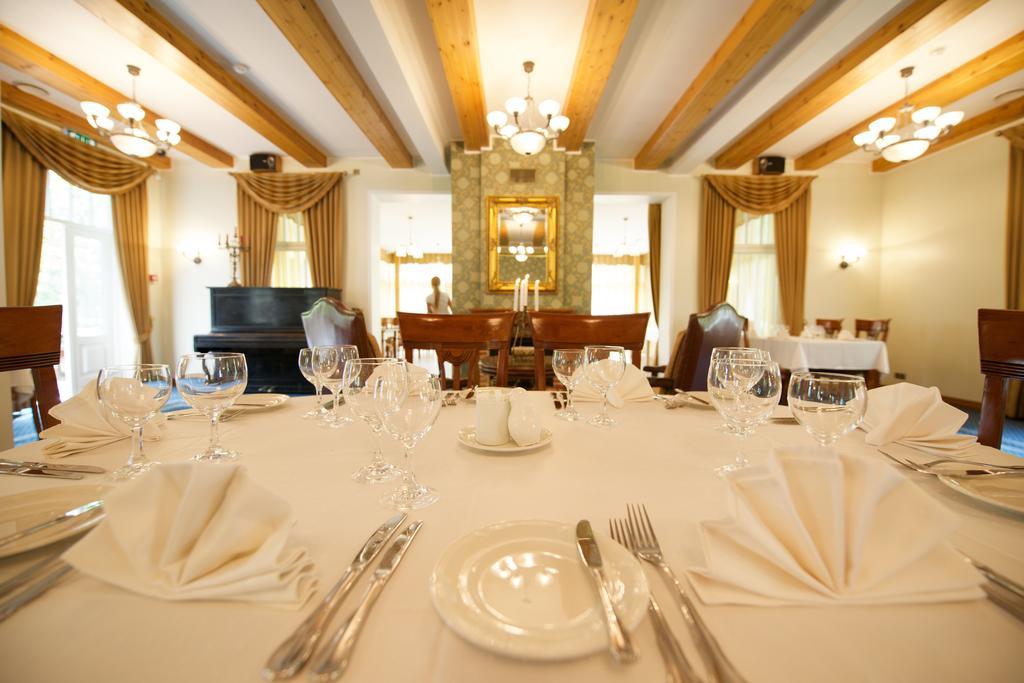 Villa Hotel Theresa Раквере Экстерьер фото
