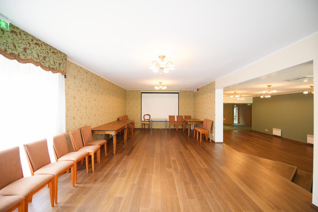 Villa Hotel Theresa Раквере Экстерьер фото