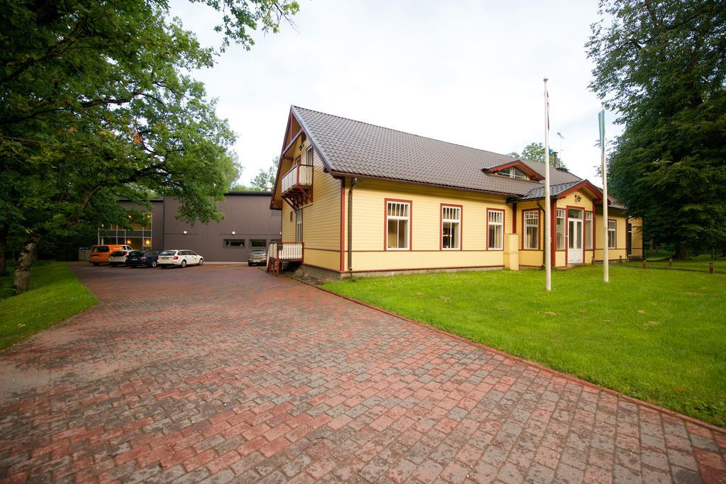 Villa Hotel Theresa Раквере Экстерьер фото
