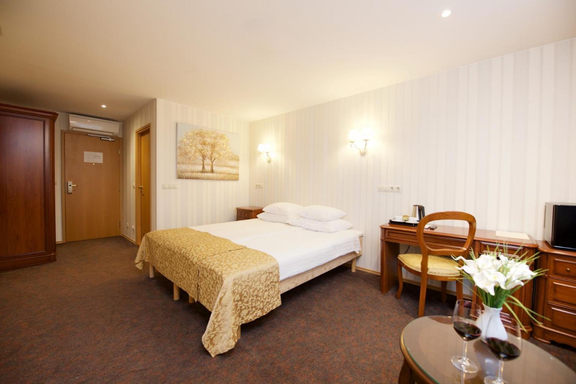 Villa Hotel Theresa Раквере Экстерьер фото